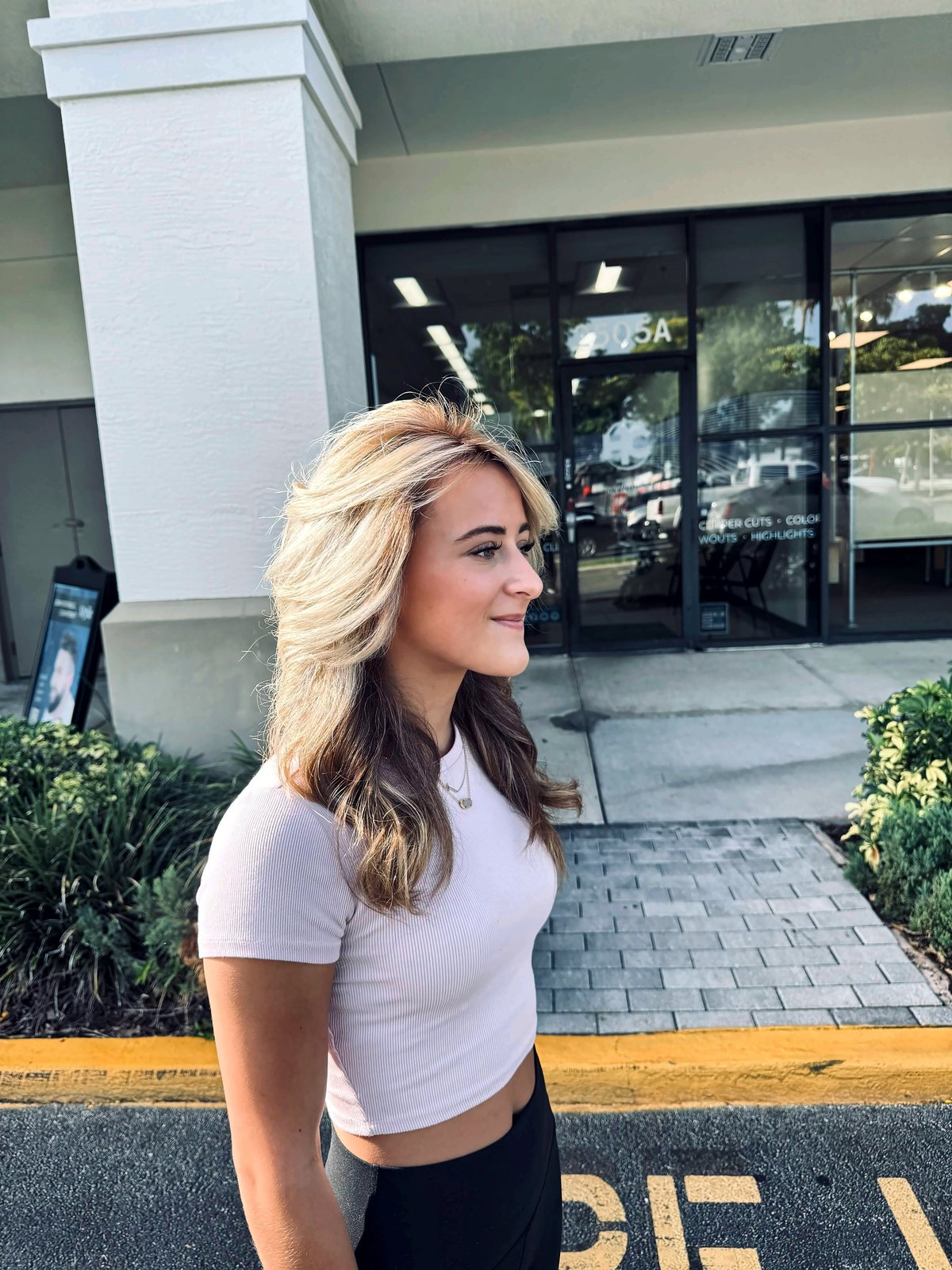 Blond bombshell, gwo blowout ki gen volim