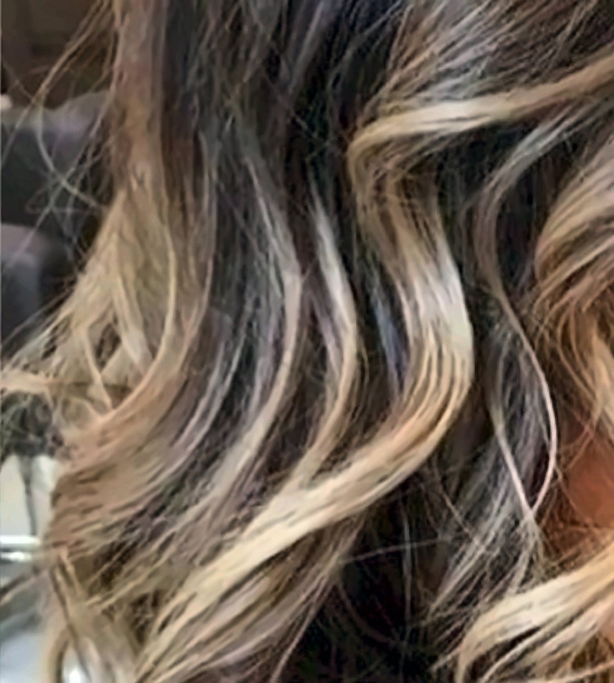 Mechas rubio caramelo